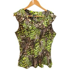 Essentials by Milano Top Women Size XL Ruffles Pleated Animal Print Office Party